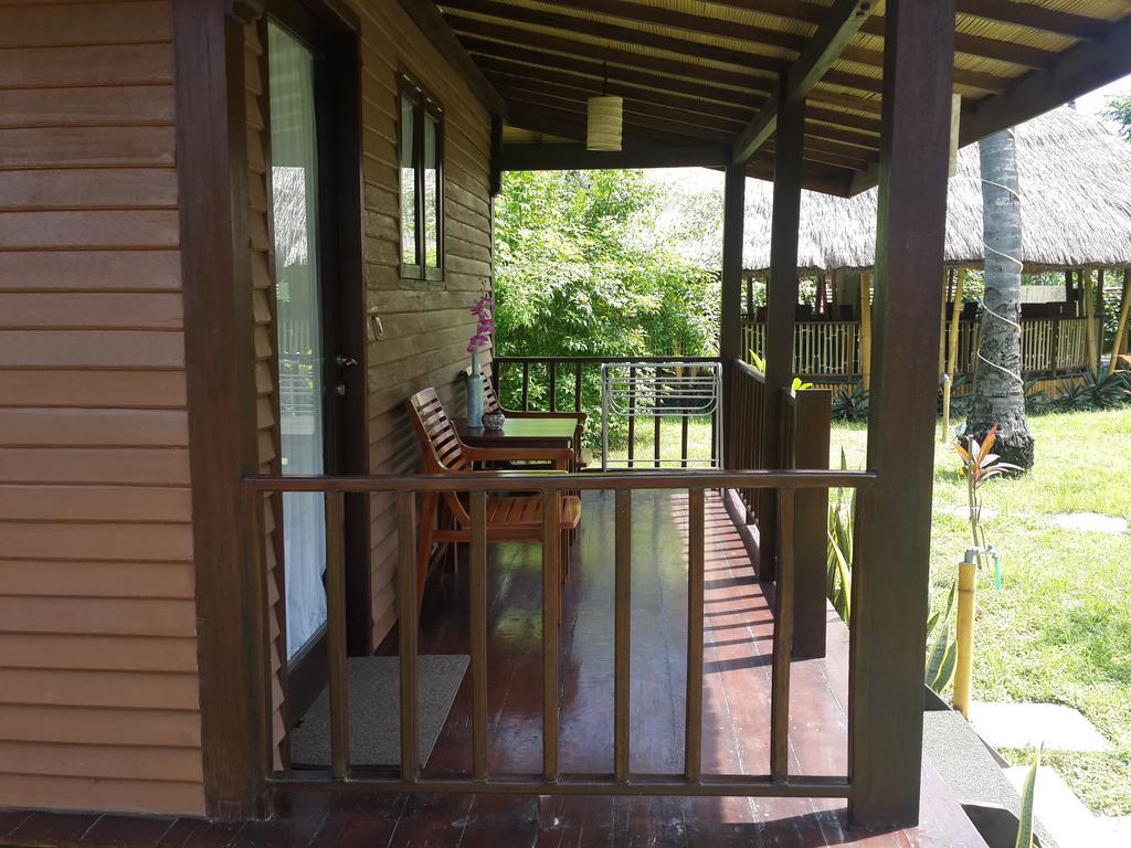 Oasi Bungalows Hotel Gili Air Exterior photo
