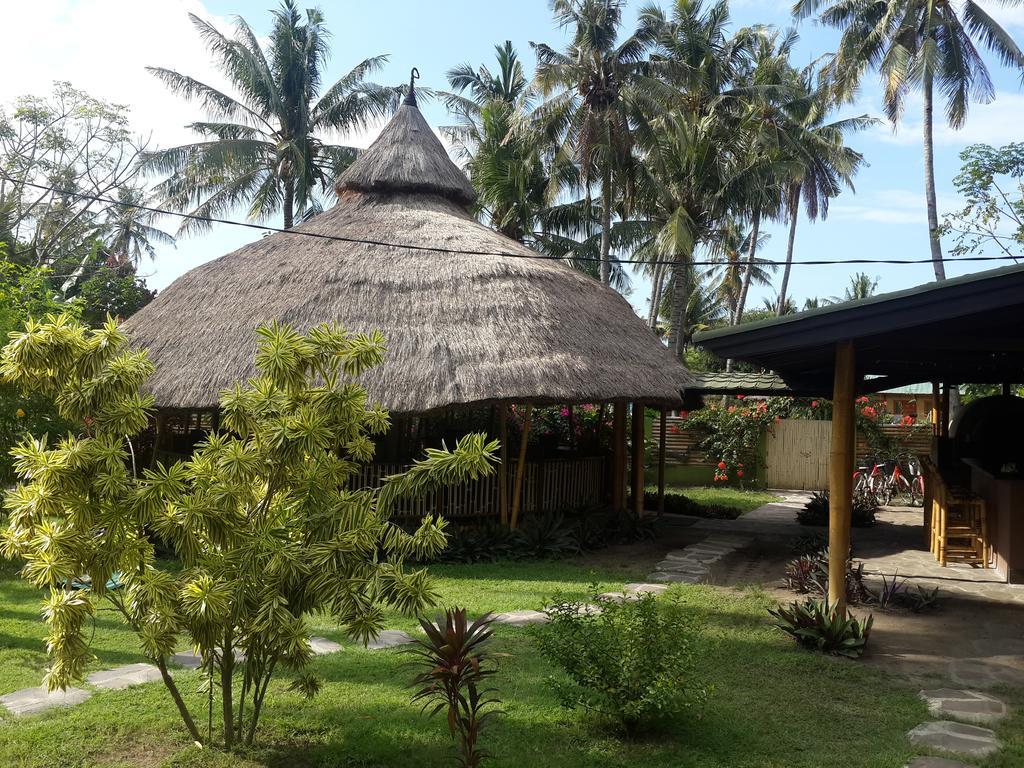 Oasi Bungalows Hotel Gili Air Exterior photo