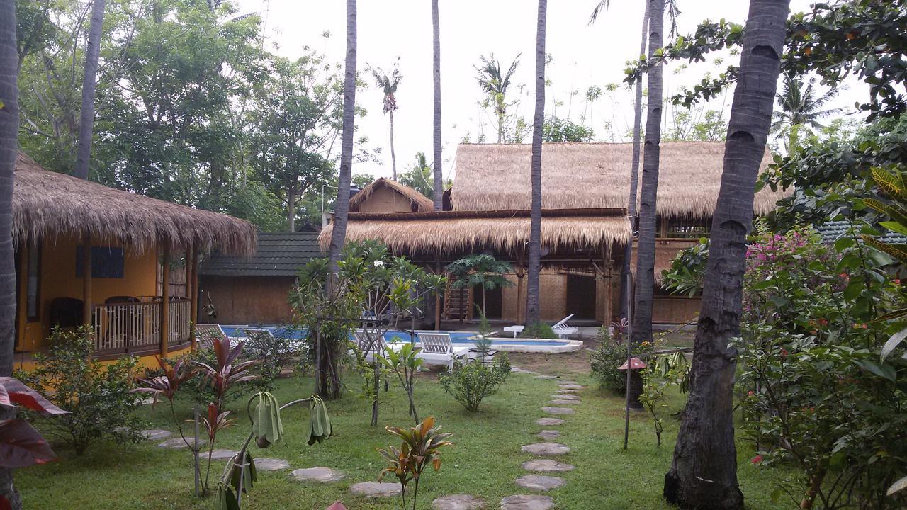Oasi Bungalows Hotel Gili Air Exterior photo