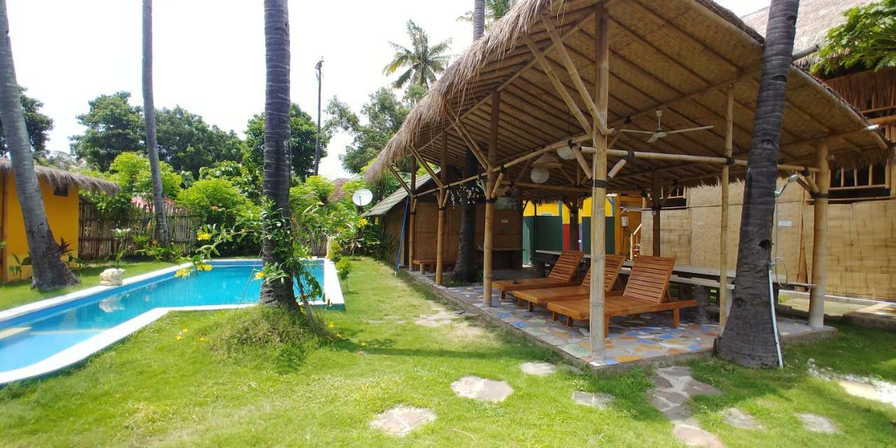 Oasi Bungalows Hotel Gili Air Exterior photo