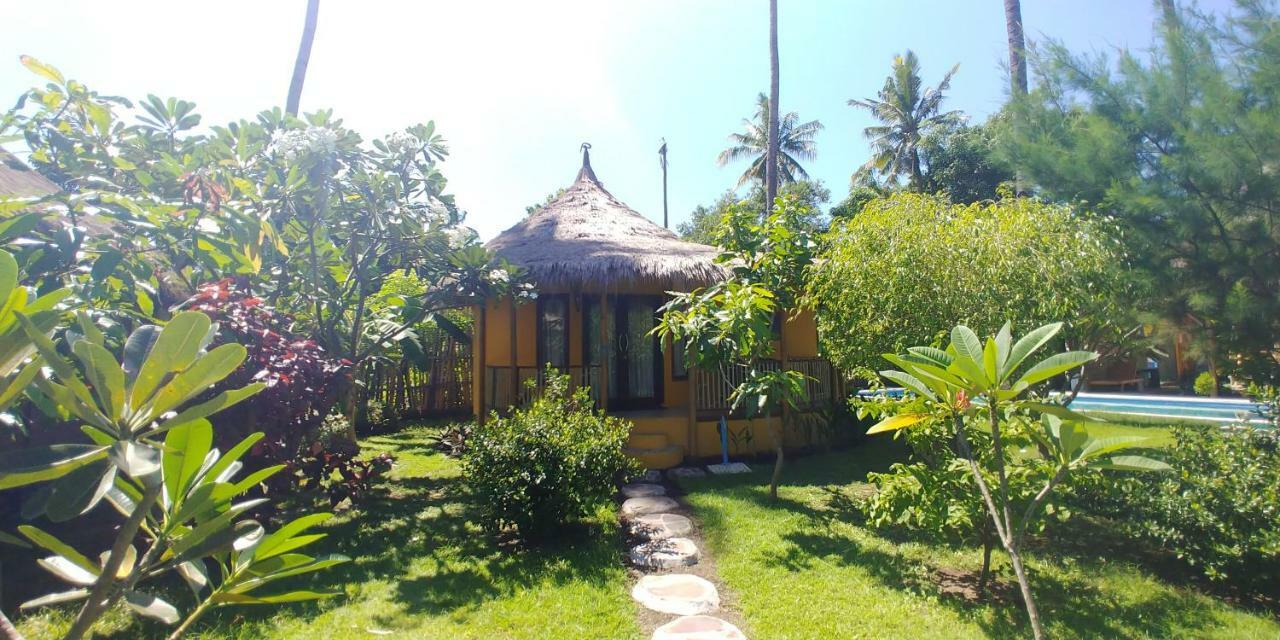 Oasi Bungalows Hotel Gili Air Exterior photo