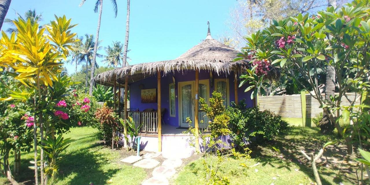 Oasi Bungalows Hotel Gili Air Exterior photo