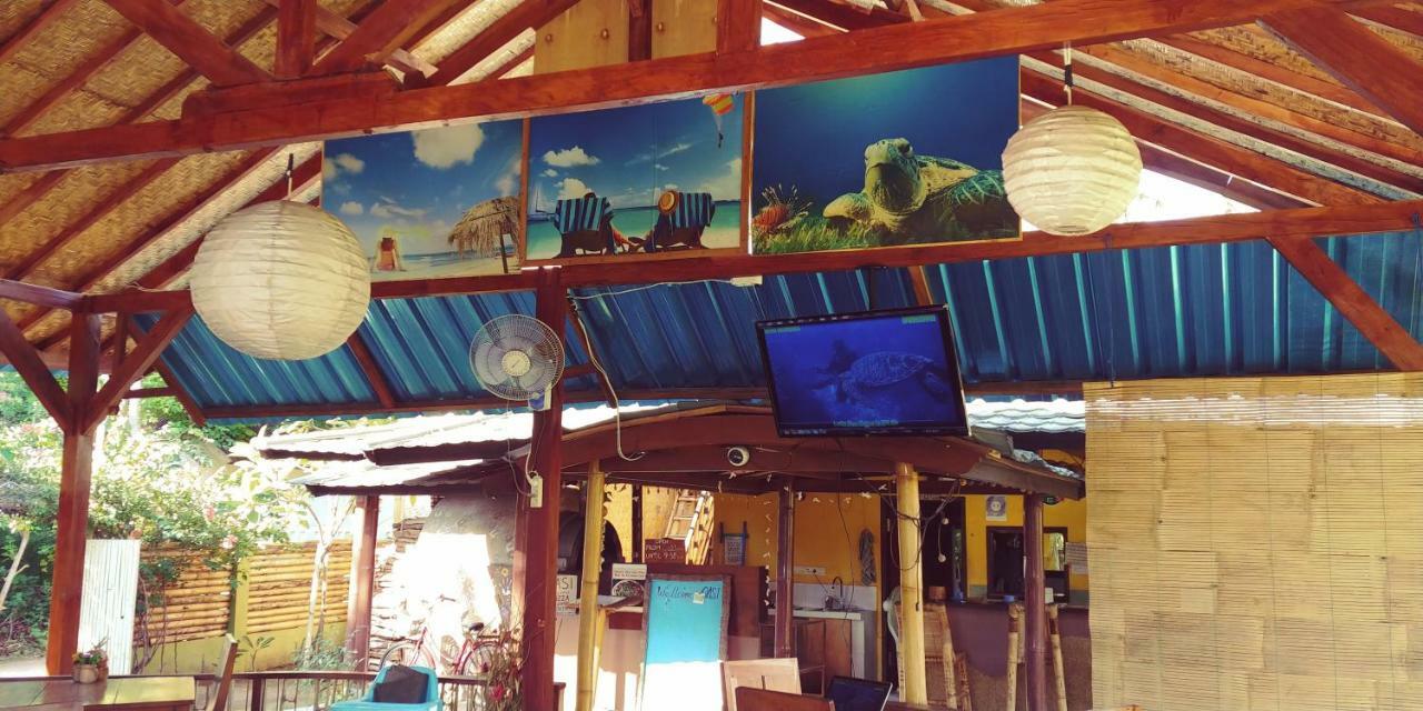 Oasi Bungalows Hotel Gili Air Exterior photo